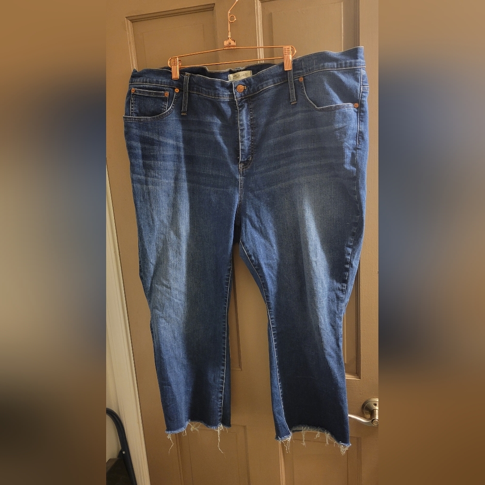 Madewell size 37P Cali demi boot cut jeans